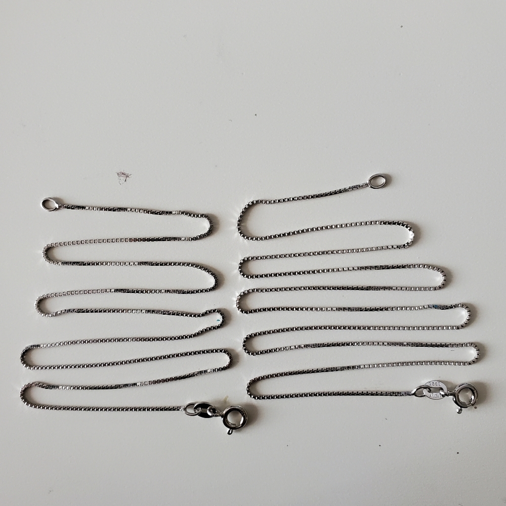 2 Box silver chains